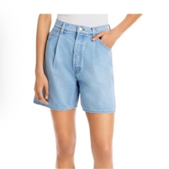 MOTHER THE PLEATED FUN
DIP SHORT Light Blue Denim Shorts size 29 - Picture 1 of 15